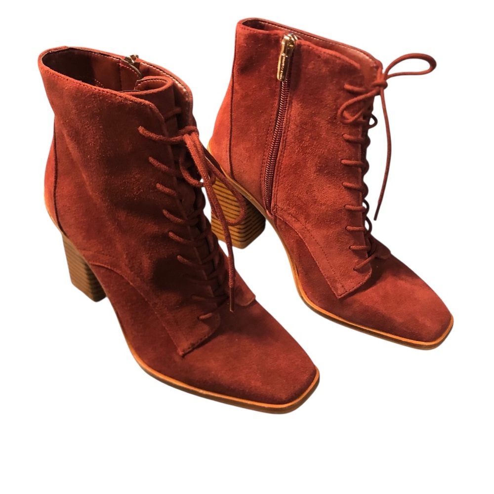 Vince Camuto Brown Lace Up Size 8 Boots with Suede Finish NWOT